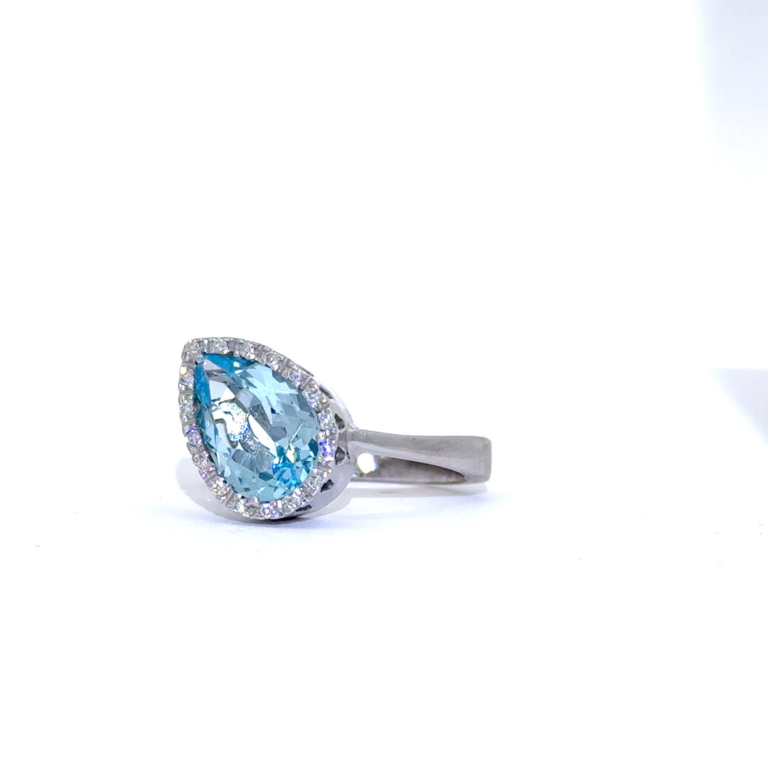 Elegant Aquamarine Ring 18KT WG .30CT DIA SIZE 7 3.3MM.