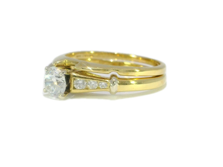 0.95 CTW EGL Certified Colorless Round Brilliant Cut Natural Diamond Bridal Set in Yellow Gold