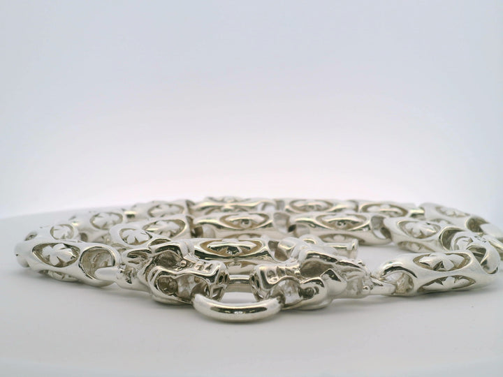 Elegant Silver Necklace.