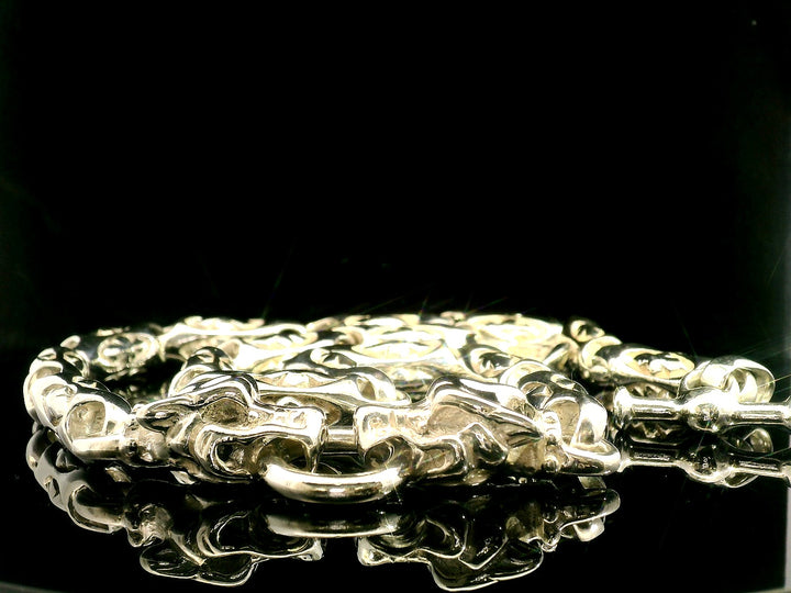 Elegant Silver Necklace.