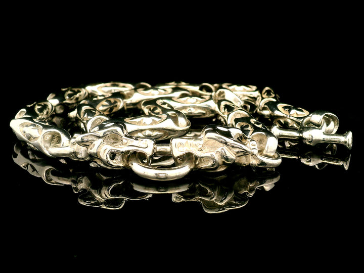 Elegant Silver Necklace.