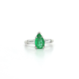 Pear-Shaped Emerald & Nearly Flawless Colorless Diamond Ring (1 ⅒ ct. tw.) in Platinum