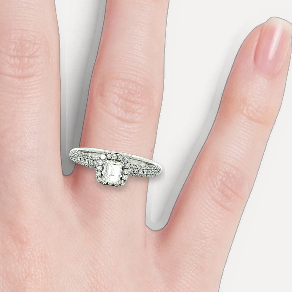 DE1659-M+RMIB1003 shown on a hand (light skin tone)