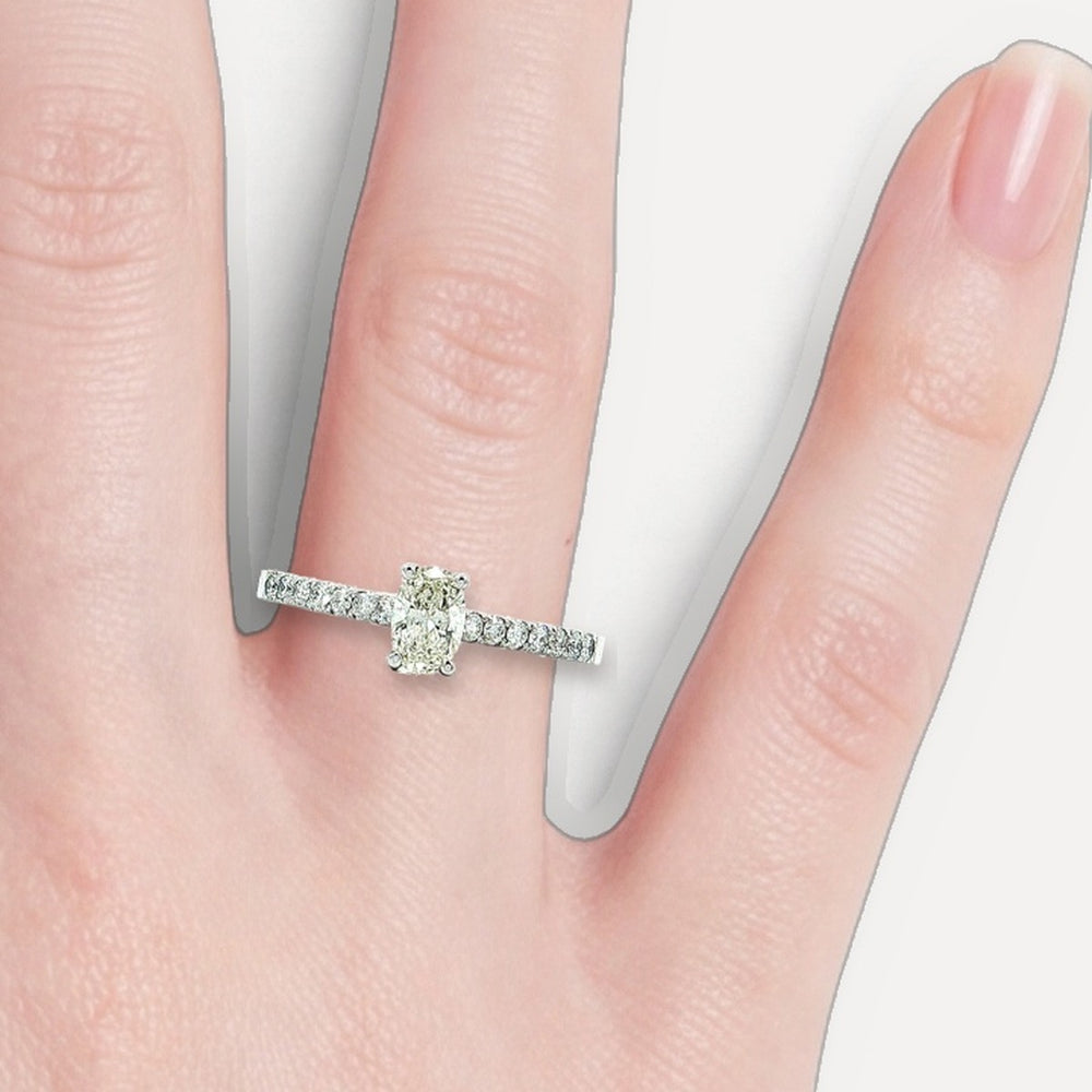 DO1668+RJ1034 shown on a hand (light skin tone)