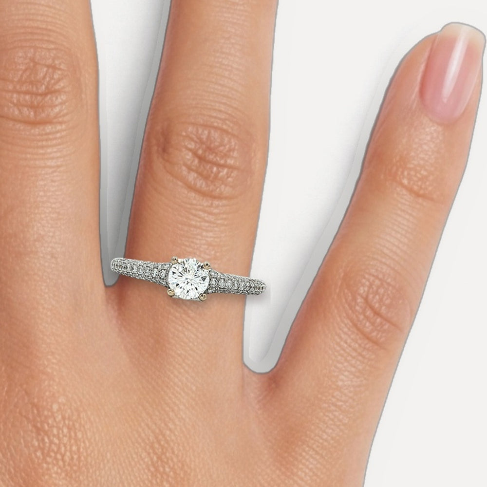 DR2182+RJA1011 shown on a hand (medium skin tone)