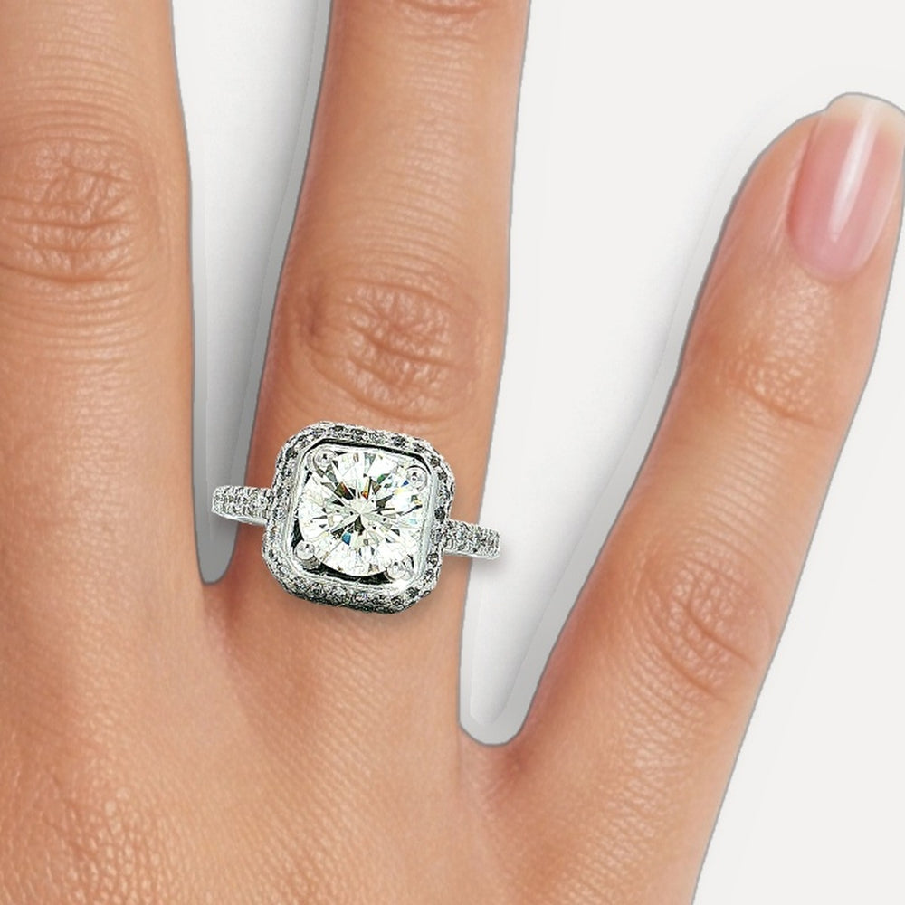 DR2297+R810960 shown on a hand (medium skin tone)