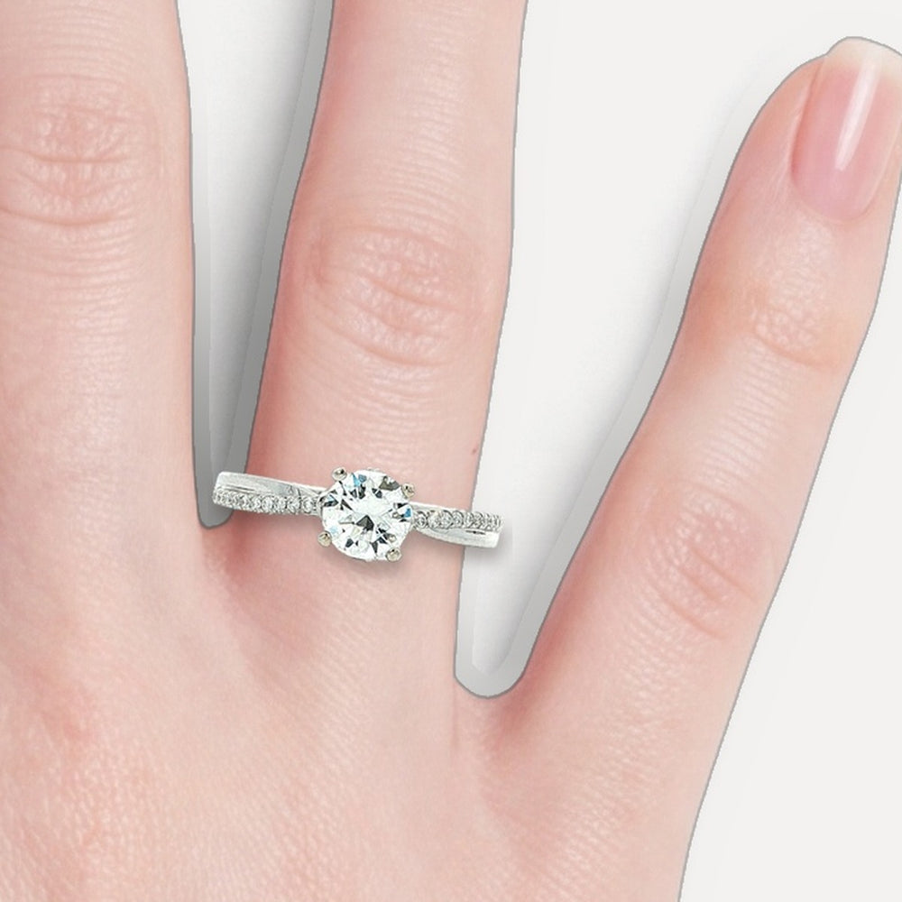 DR2476+RMIB1096 shown on a hand (light skin tone)