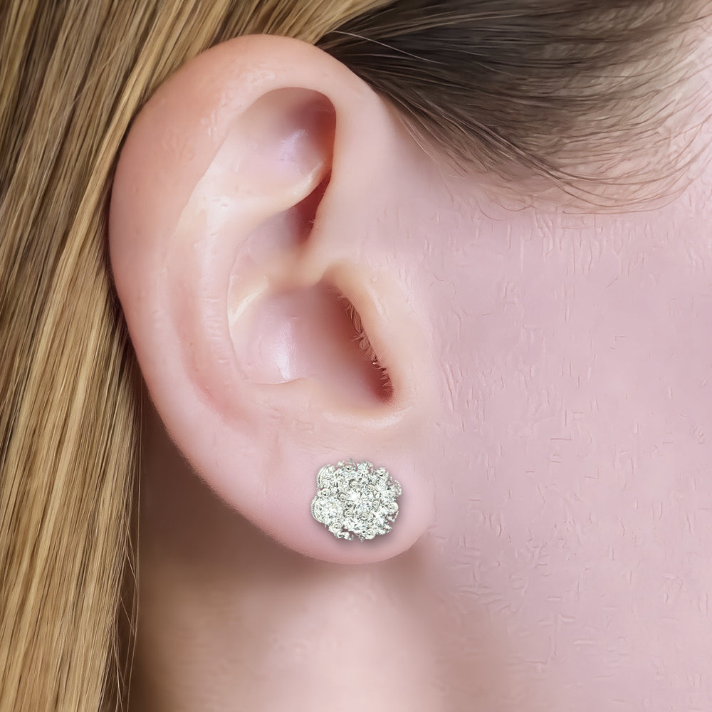 EPT1040 shown on the ear (light skin tone)