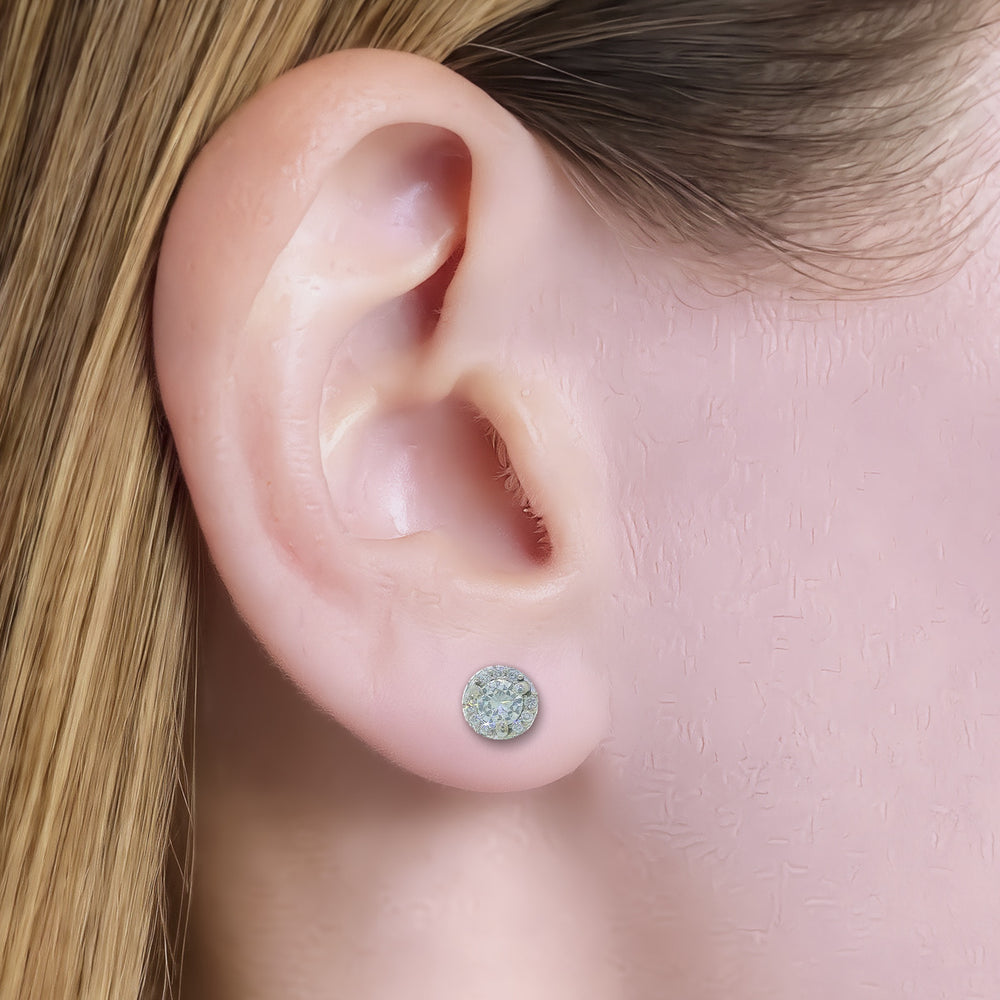 ET2934 shown on the ear (light skin tone)