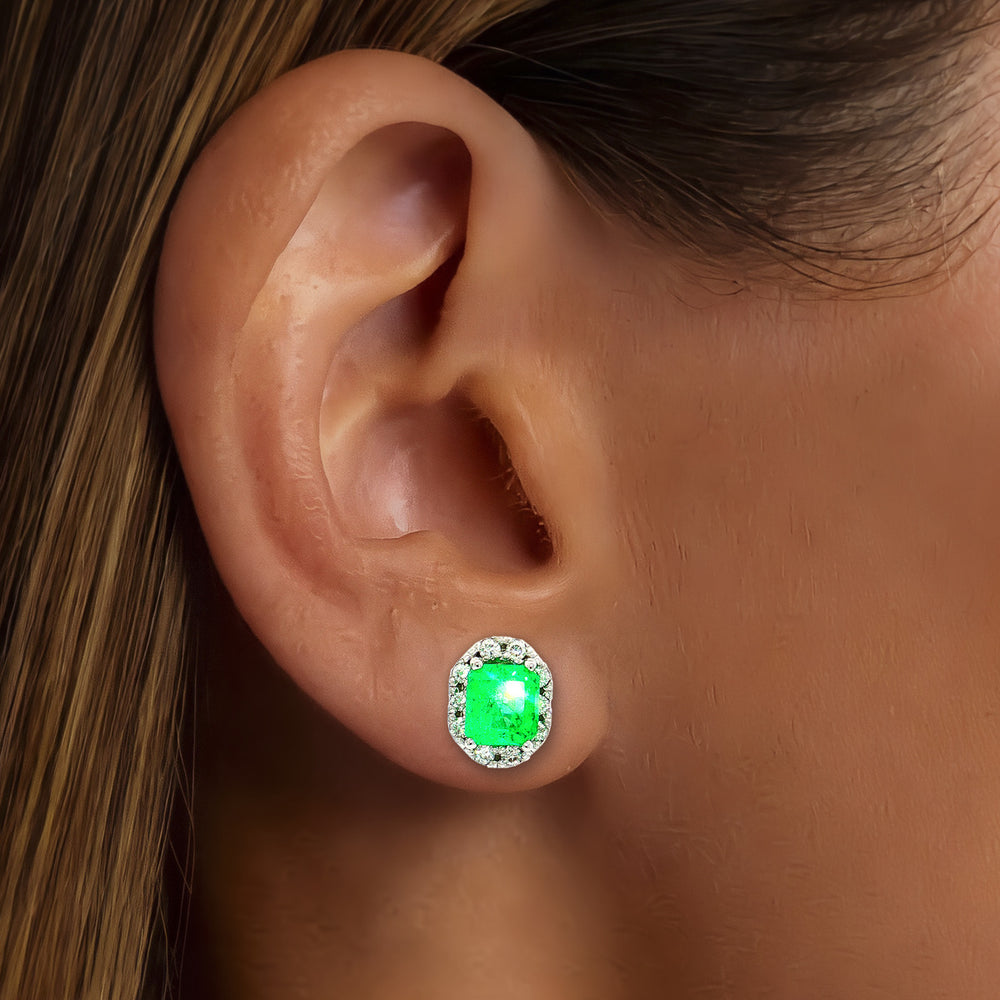 ET30031 shown on the ear (medium deep skin tone)