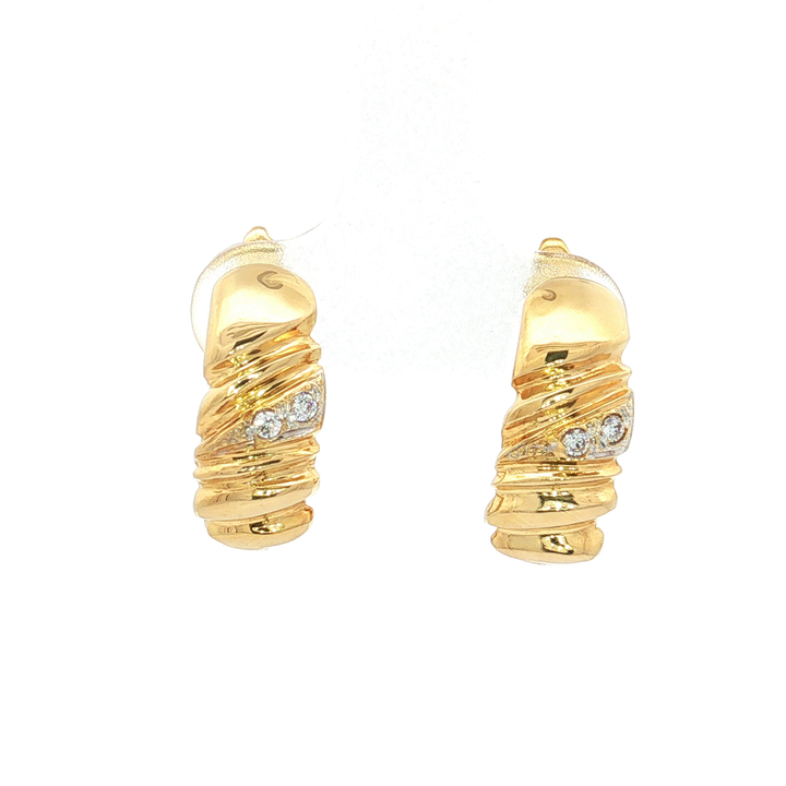 Ribbed Near-Colorless Near-Flawless Diamond Hoop Earrings (⅒ ct. tw.) in 18k Yellow Gold