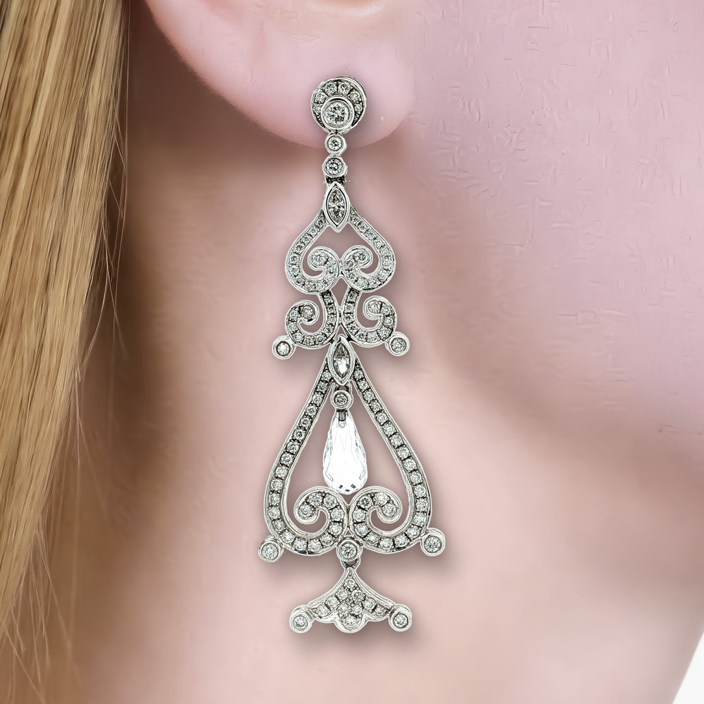 ET4009 shown on the ear (light skin tone)
