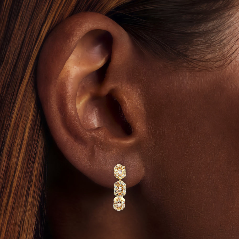 ETGJ1006 shown on the ear (deep skin tone)