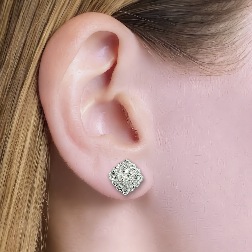 GJE1023 shown on the ear (light skin tone)