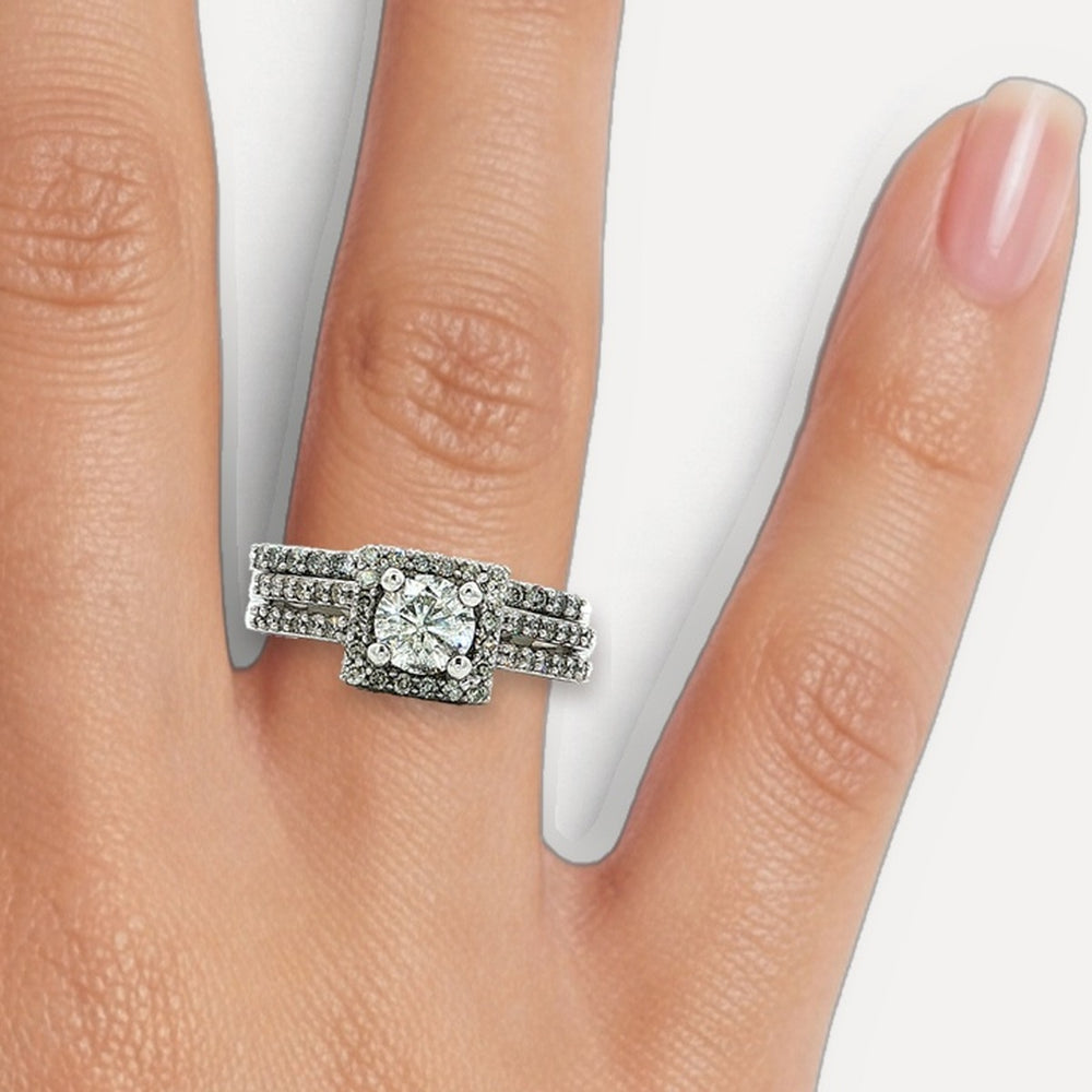 GJR1130 shown on a hand (medium skin tone)