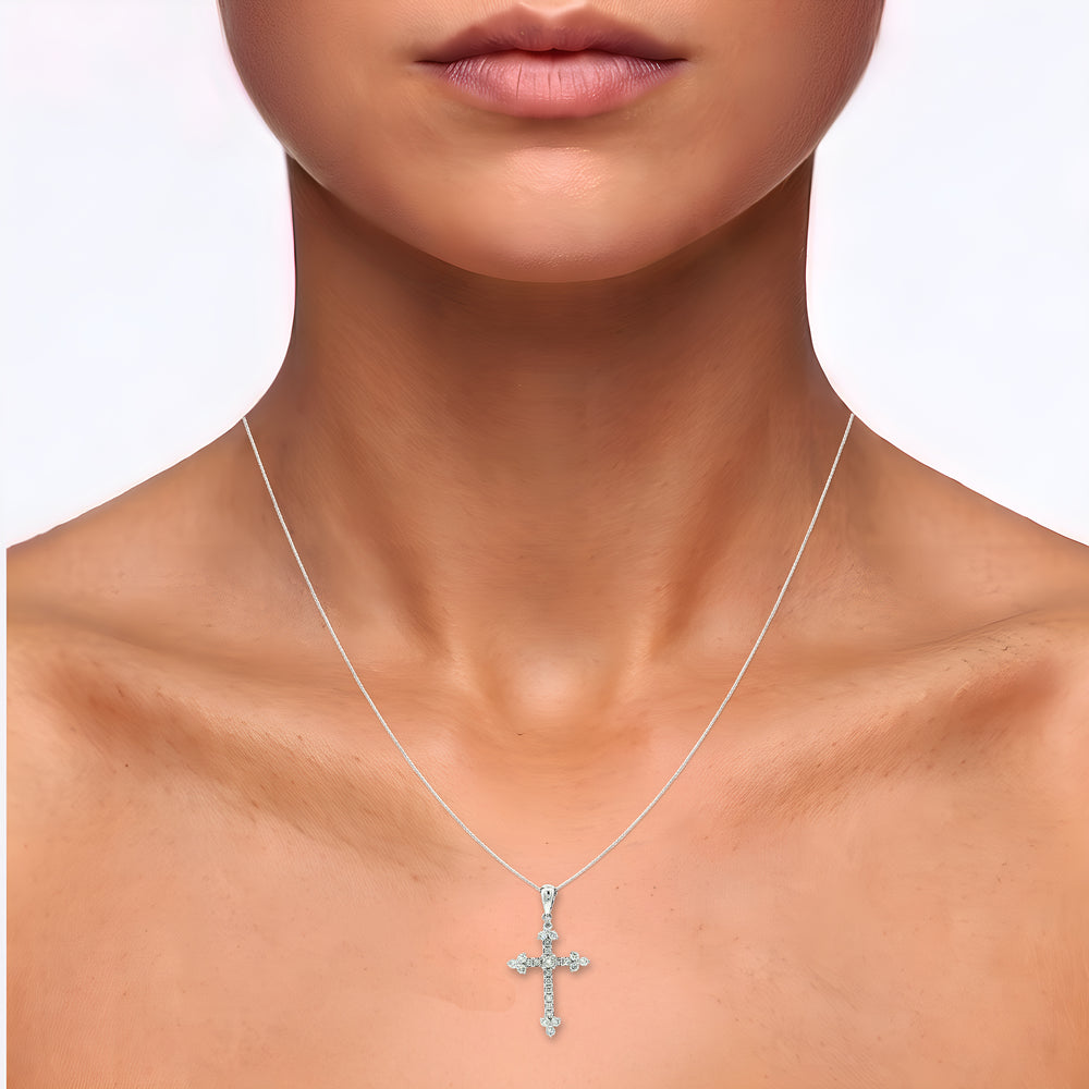 MLYAXNKN+PJD1048 shown on the neck (medium skin tone)