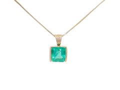 Emerald Pendant Necklace (1 ⅞ ct.) in 14k Yellow Gold