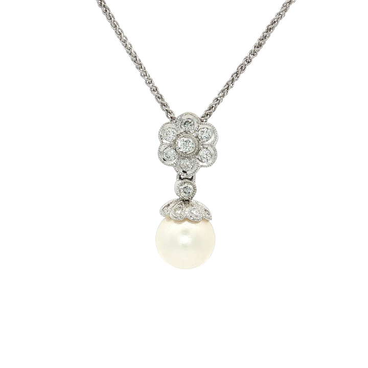 Freshwater Pearl Colorless Near-Flawless Flower Diamond Pendant Necklace (⅓ ct. tw.) in 18k White Gold