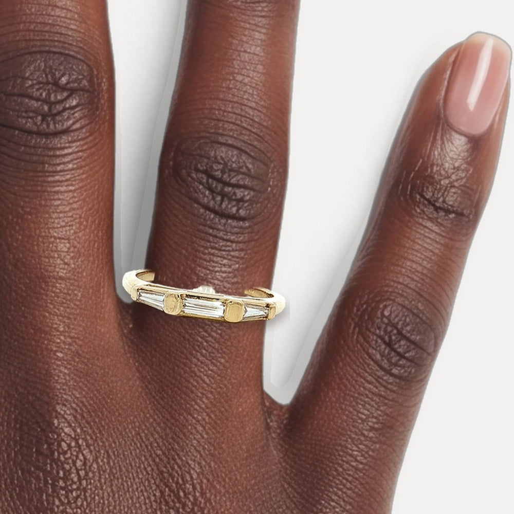 R77871 shown on a hand (deep skin tone)