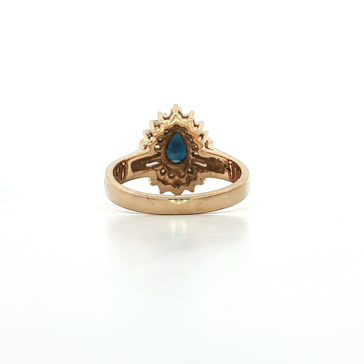 1.50 CTW Ballerina Ring with a AAA Grade Pear Shape Sapphire & Near Colorless Natural Round Brilliant Cut & Baguette Diamonds in 14kt Yellow Gold