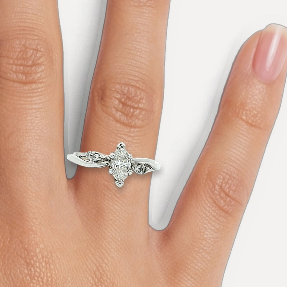 R810651 shown on a hand (medium skin tone)