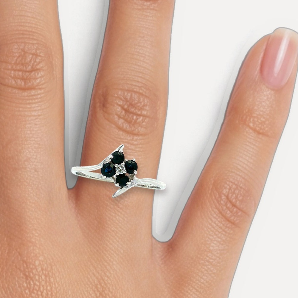 R81088 shown on a hand (medium skin tone)