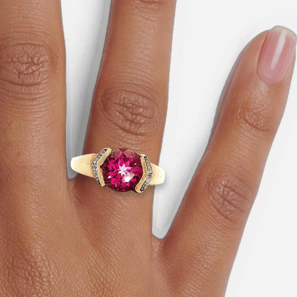 R810992 shown on a hand (medium deep skin tone)