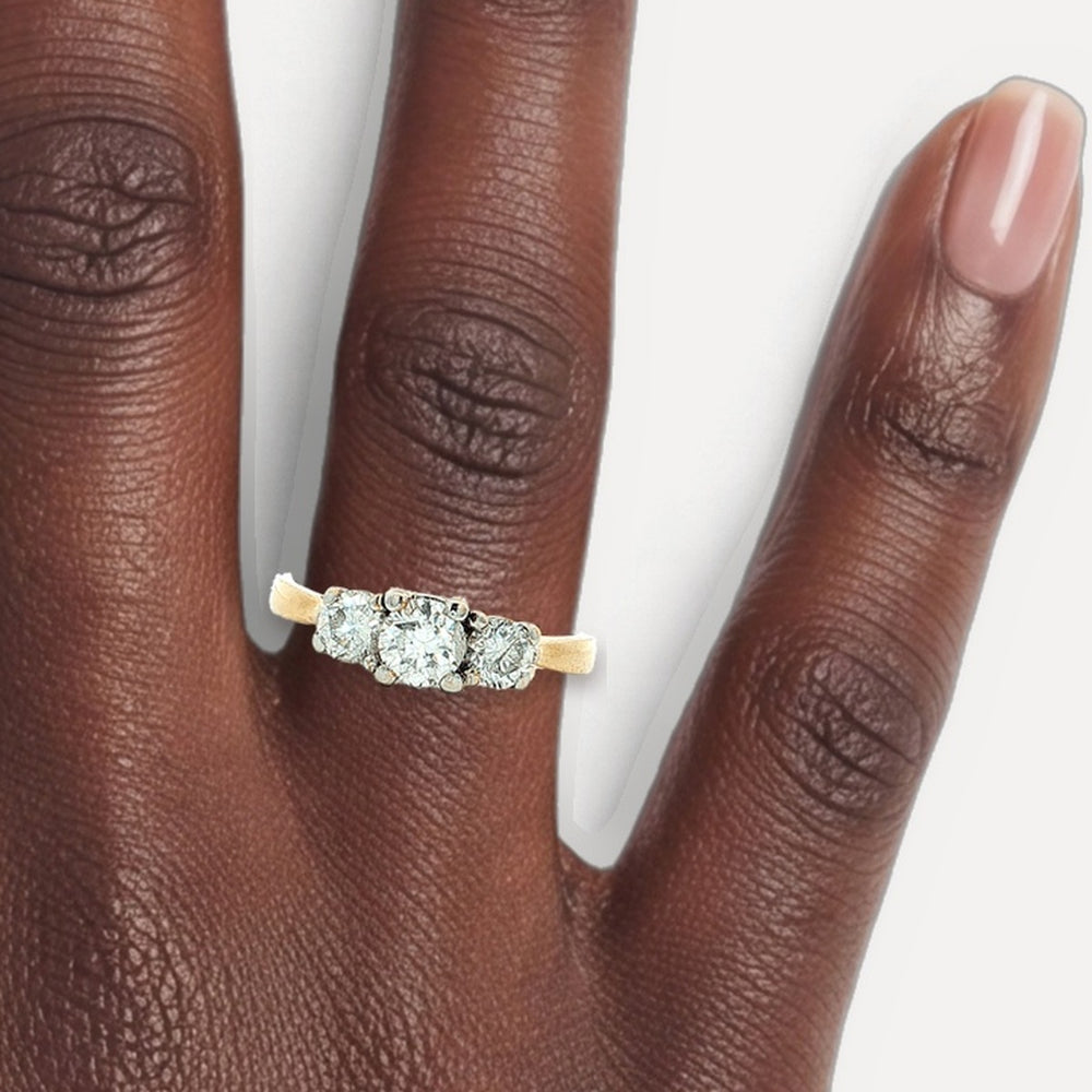 R820060 shown on a hand (deep skin tone)