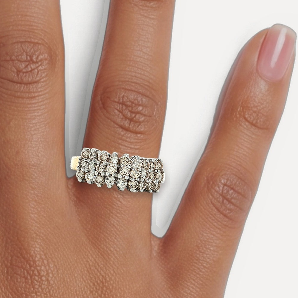 R821076 shown on a hand (medium deep skin tone)