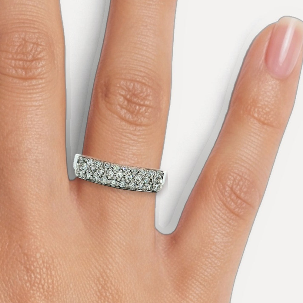 R821103 shown on a hand (medium skin tone)