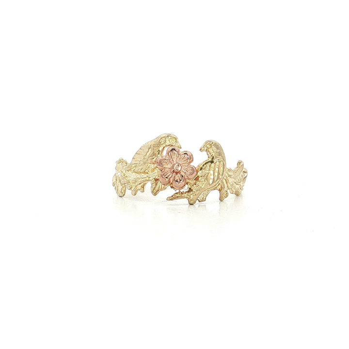 Vintage Black Hills Gold Grape Leaf & Bird Ring in 14k Two-Tone Yellow and Rose Gold