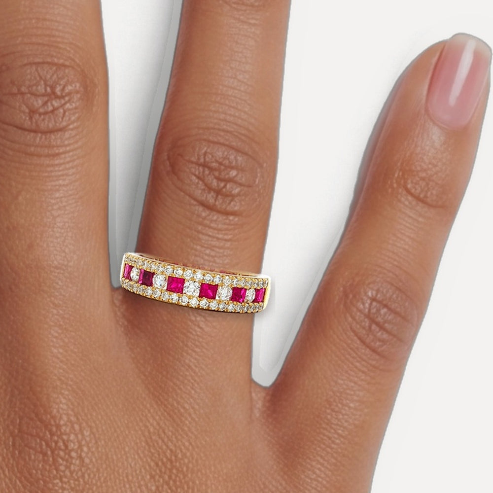 RAGI1003 shown on a hand (medium deep skin tone)