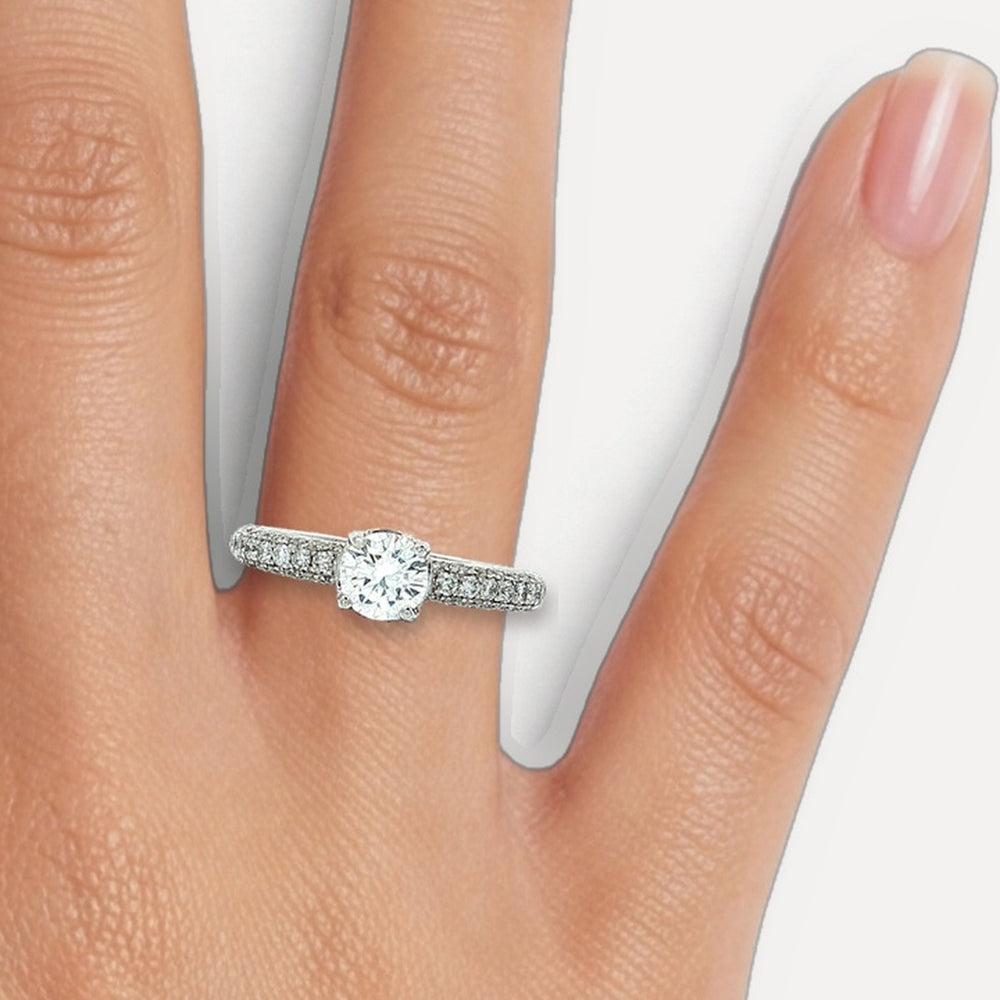 RMIB1081 shown on a hand (medium skin tone)