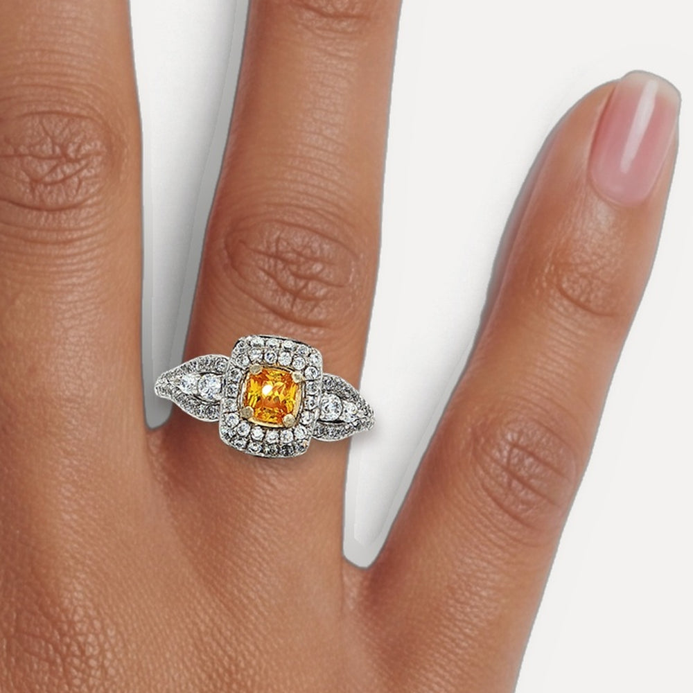 RSIL1285 shown on a hand (medium deep skin tone)