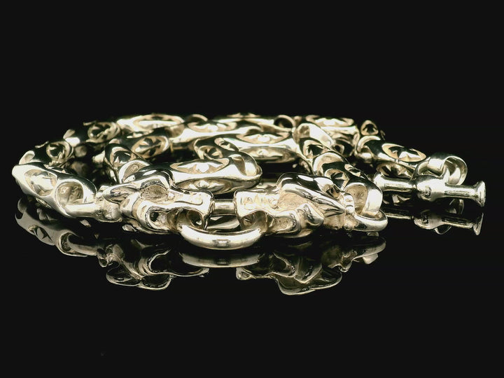 Elegant Silver Necklace.