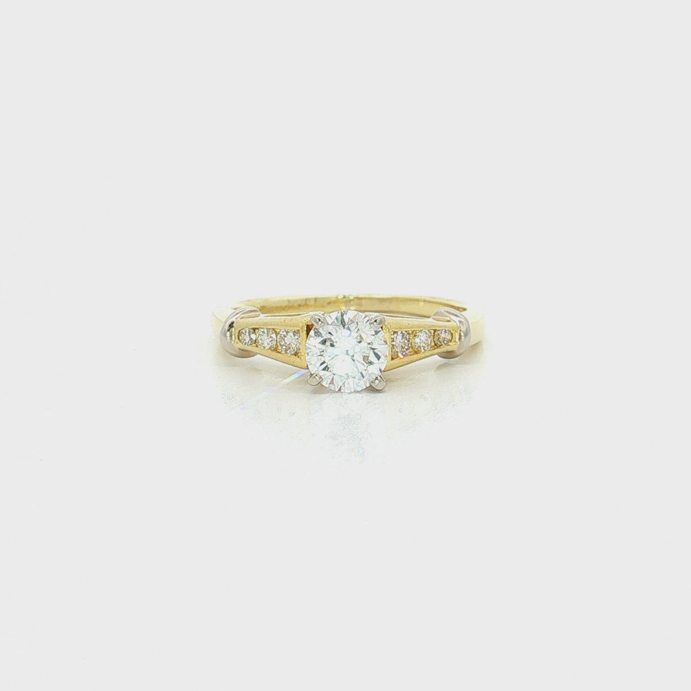 Colorless Diamond Engagement Ring 18k Yellow Gold